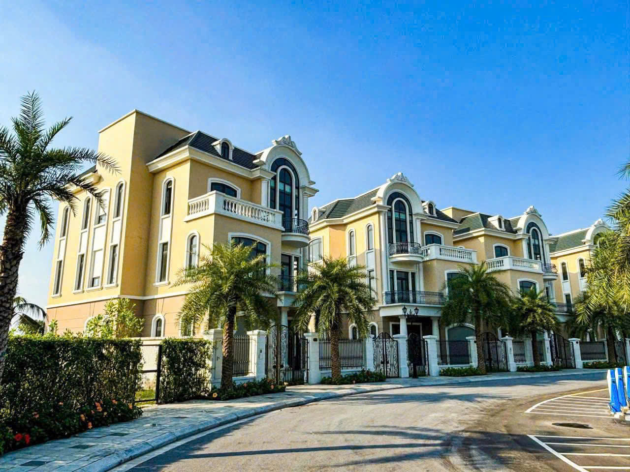 Biệt thự Vinhomes Hòa Long